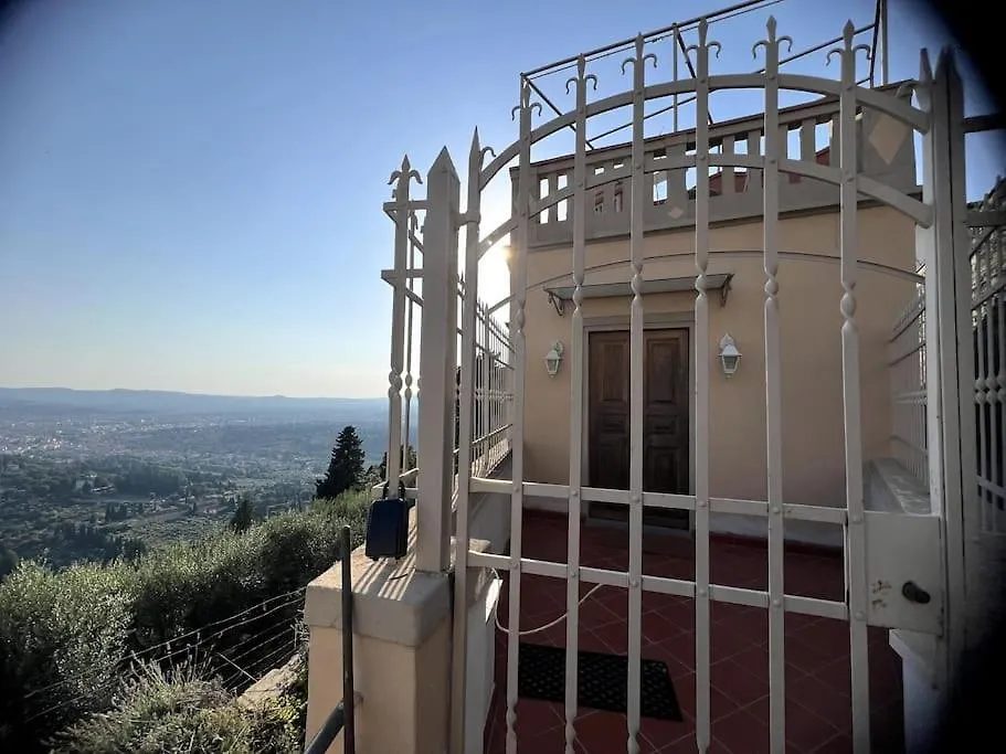 Suite Panorama Fiesole 0*,